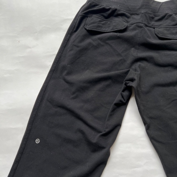 Lululemon Kung Fu Mens Pants Black Sweatpants Workout Straight Leg Loungewear M - Picture 5 of 7